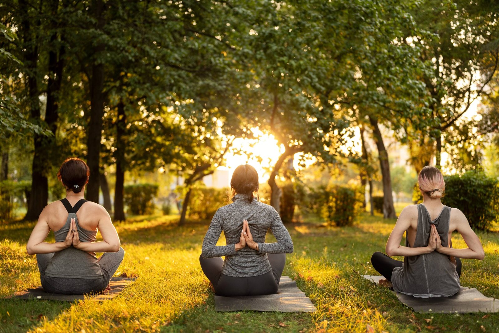 women meditating programs